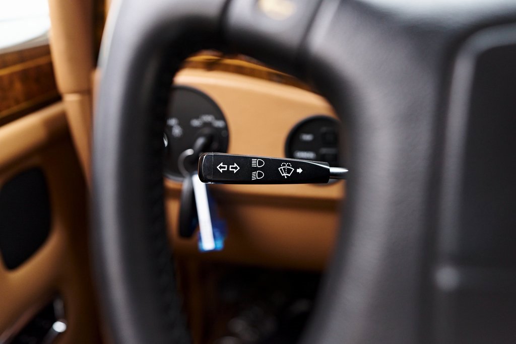 Used 1990 Rolls-Royce Silver Spur II image 77