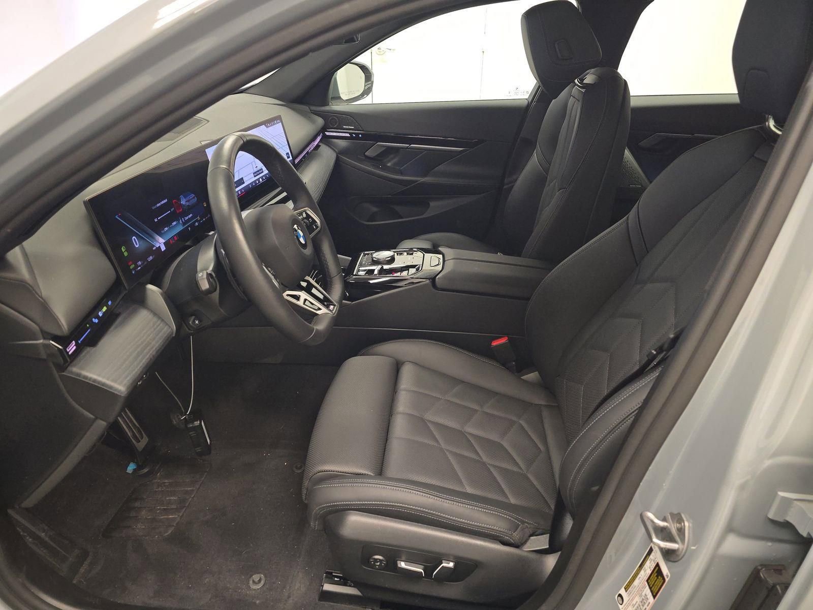 Used 2025 BMW 530i w/ M Sport Package image 14