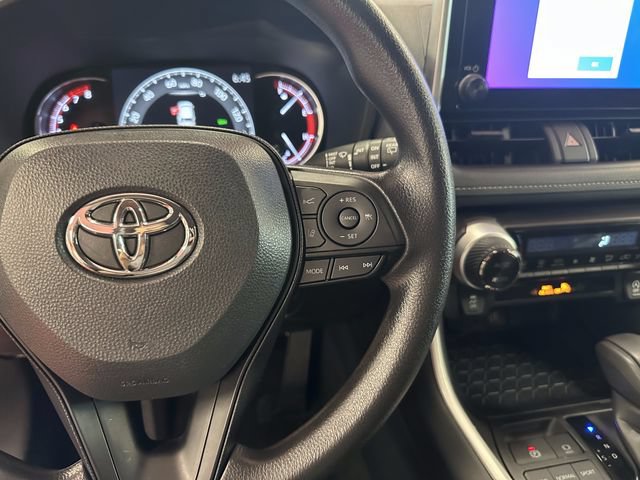 Certified 2025 Toyota RAV4 XLE FWD image 21