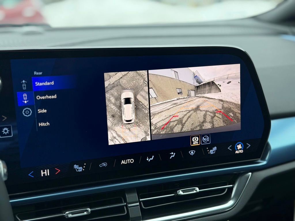 New 2026 Chevrolet Equinox EV LT image 18