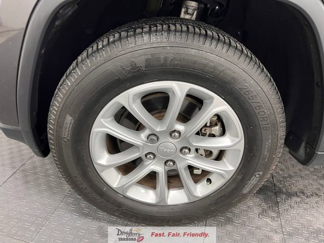 Used 2021 Jeep Grand Cherokee Laredo RWD image 22