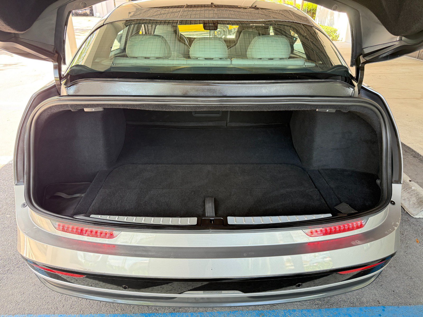 Used 2022 Lucid Air Grand Touring AWD/4WD image 46