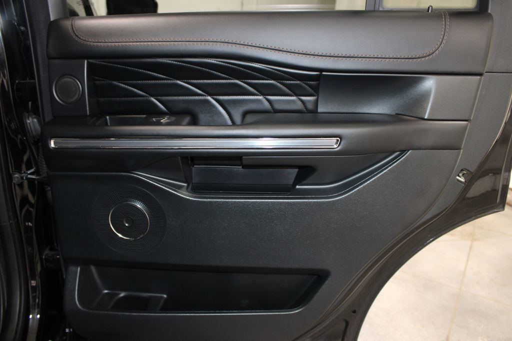 Used 2020 Ford Expedition Platinum RWD image 34