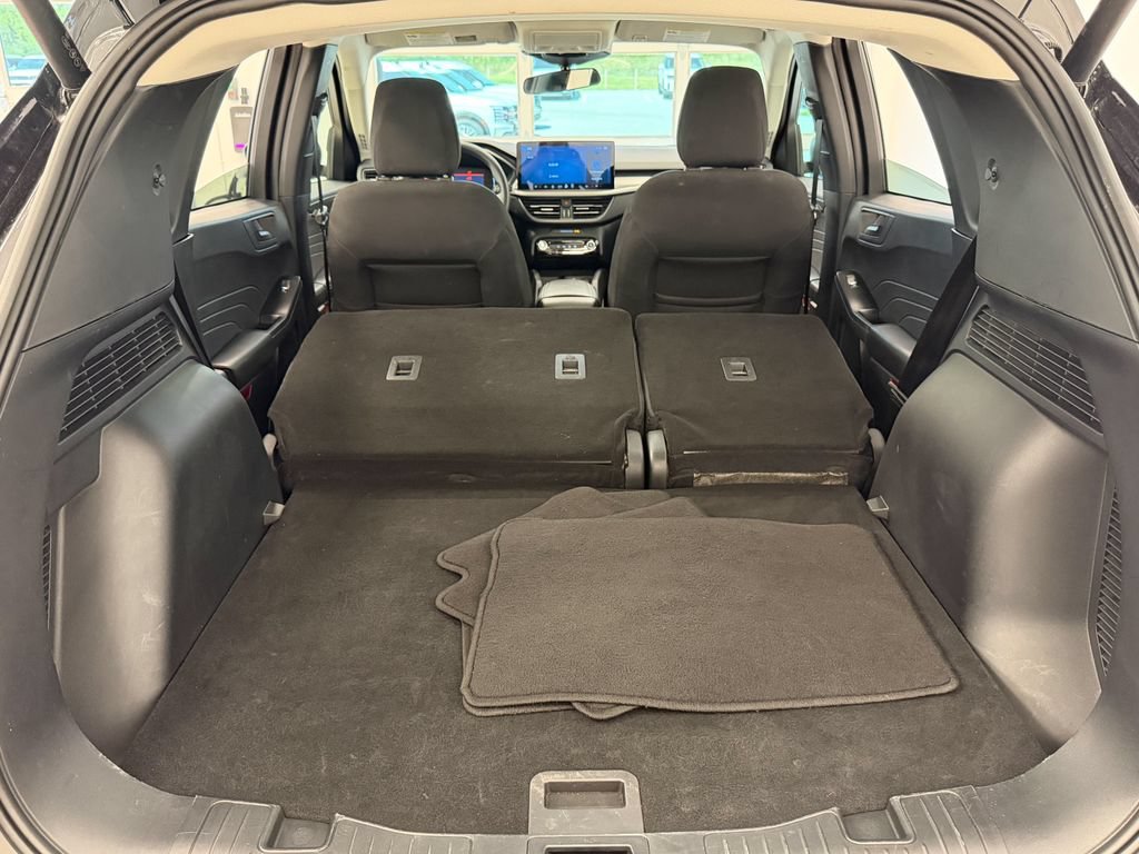 Used 2025 Ford Escape Active w/ Tech Pack #1 FWD image 30