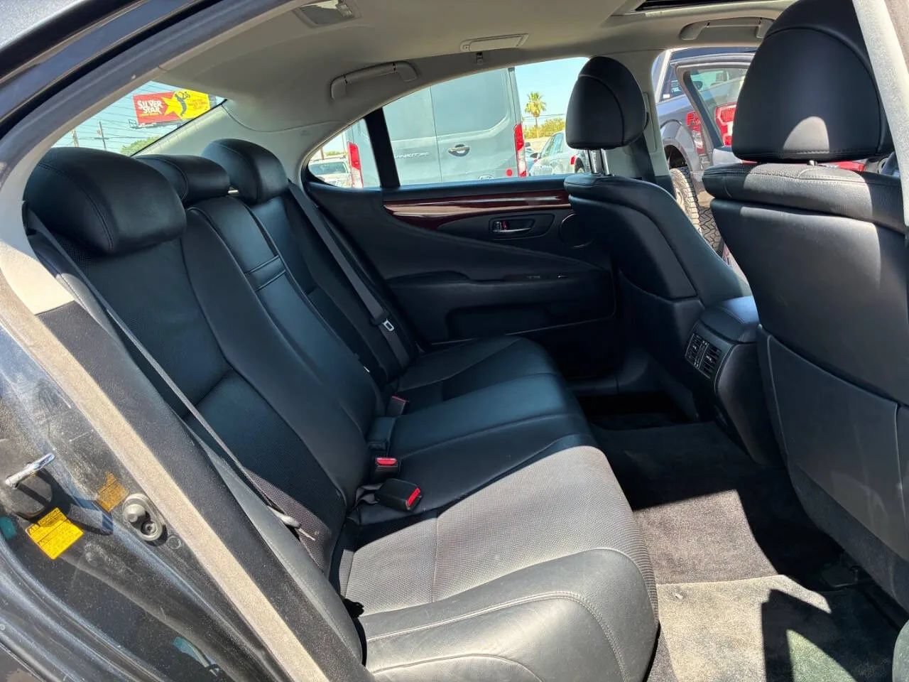 Used 2007 Lexus LS 460 RWD image 27