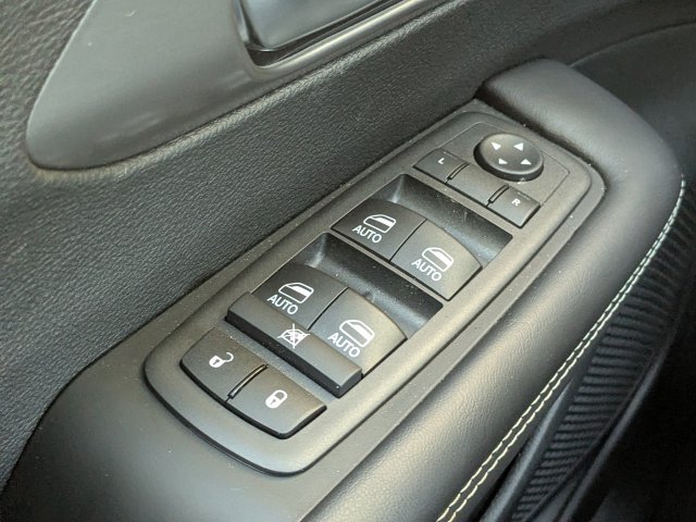 New 2026 Chrysler Voyager LX FWD image 23