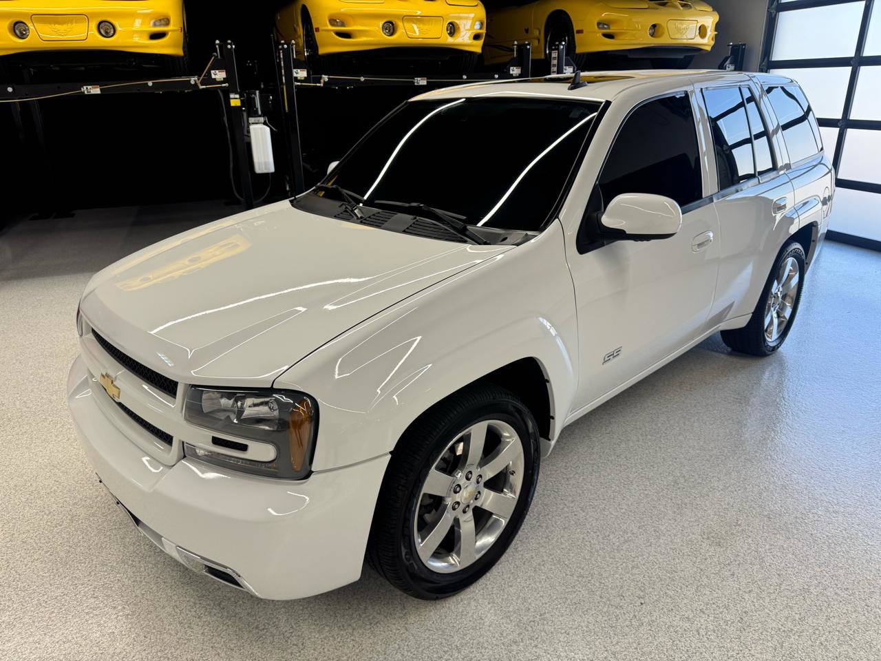 Used 2007 Chevrolet TrailBlazer SS RWD image 2