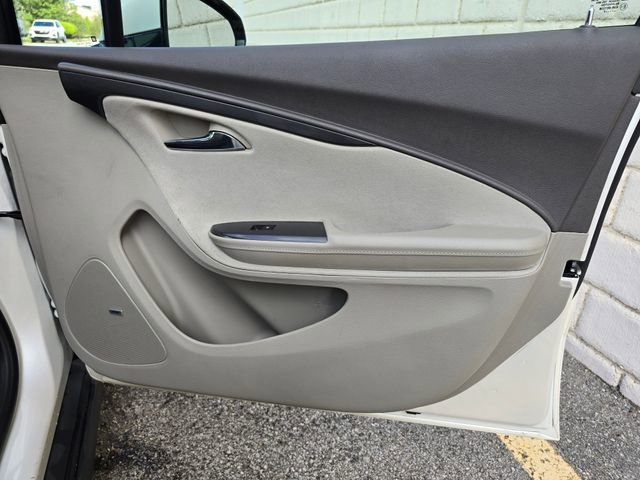 Used 2014 Chevrolet Volt Premium w/ Premium Trim Package image 40