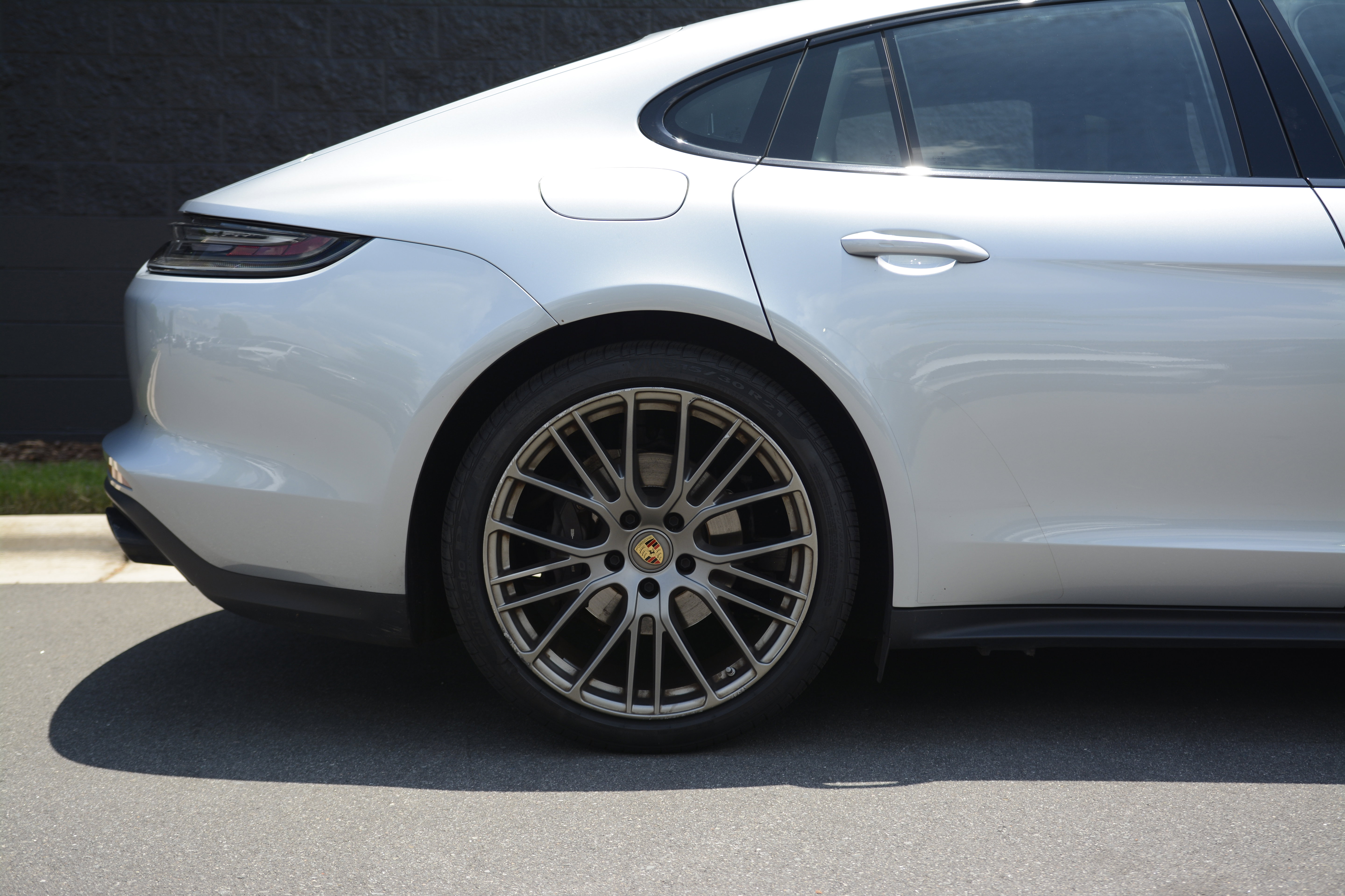 Certified 2023 Porsche Panamera Platinum Edition RWD image 40
