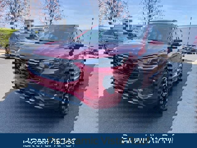Certified 2025 Ford Escape ST-Line Elite w/ Premium Technology Package image 3