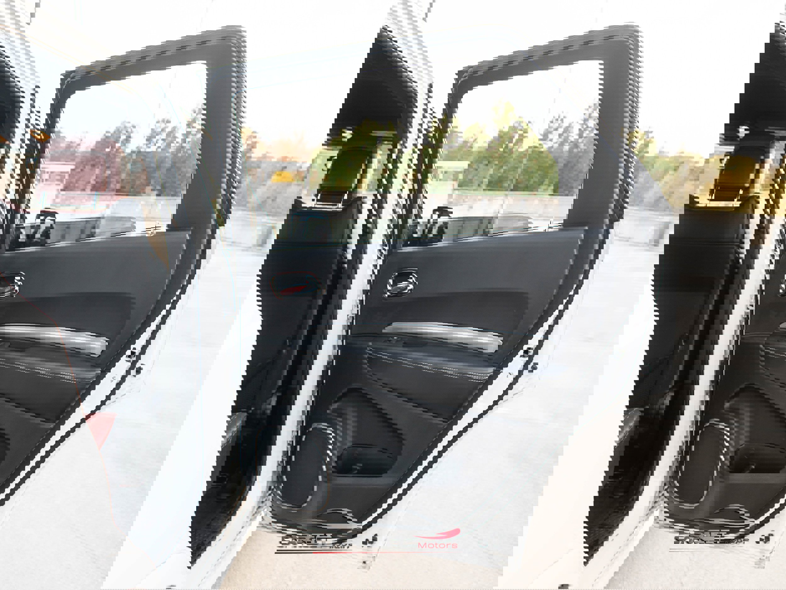 Used 2018 Dodge Durango SRT w/ SRT Interior Appearance Group image 43