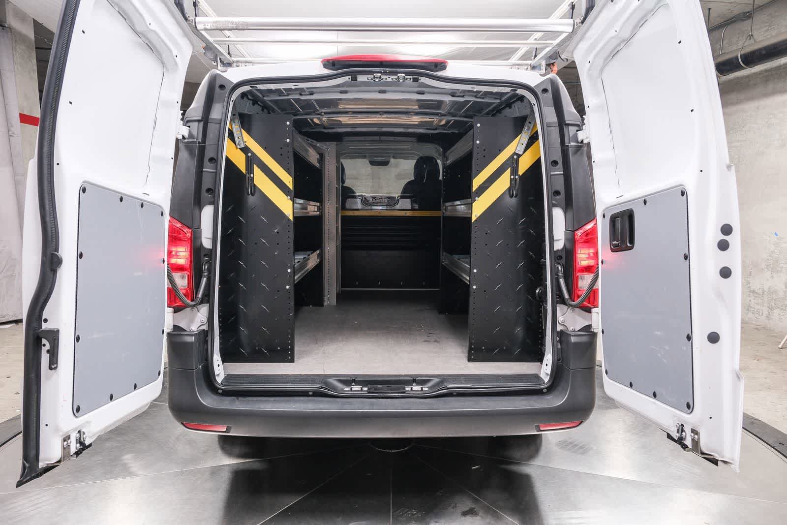 Used 2023 Mercedes-Benz Metris image 25