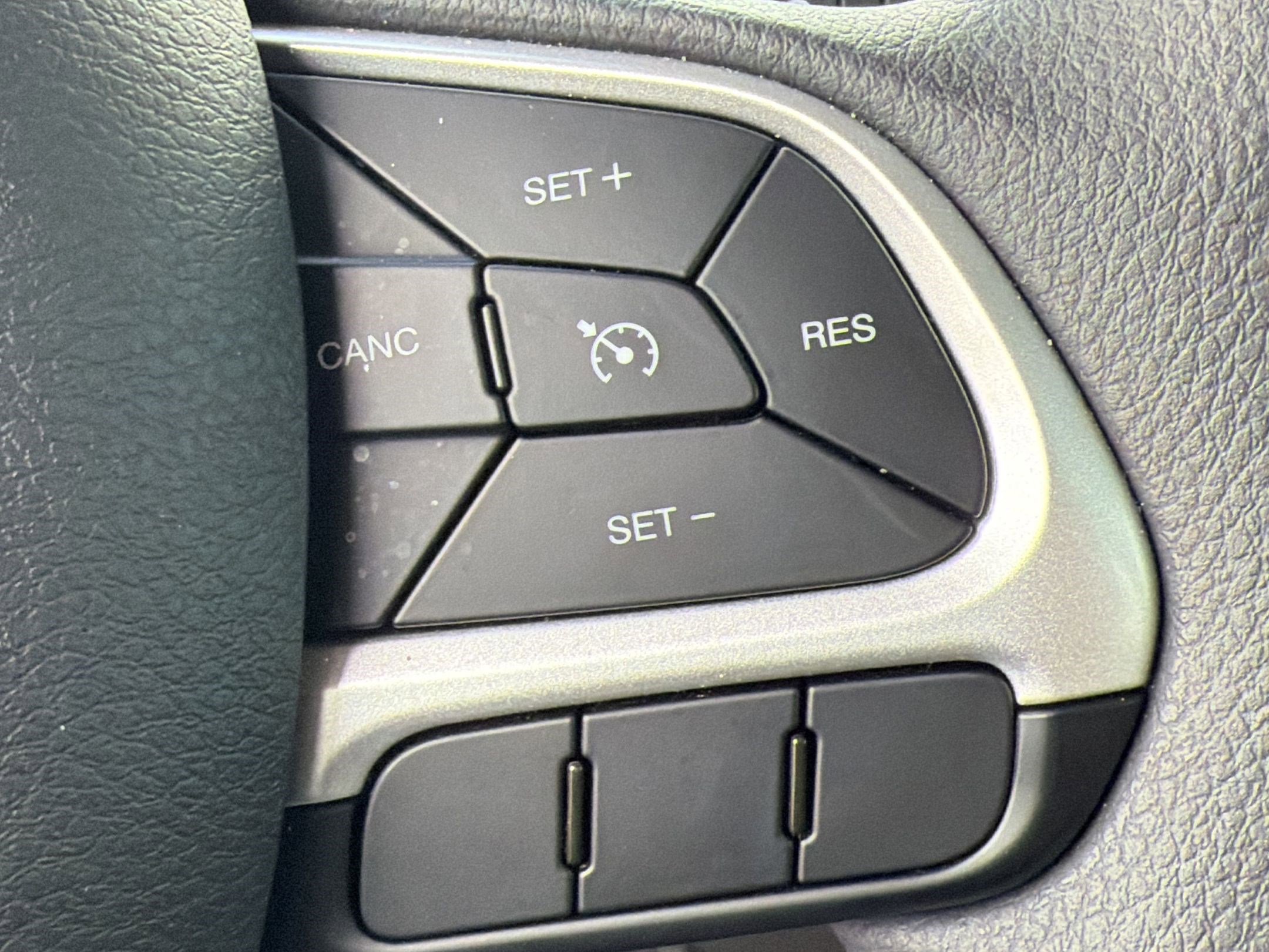 Used 2023 Jeep Renegade Latitude AWD/4WD image 22