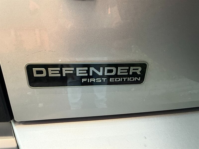 Used 2020 Land Rover Defender 110 First Edition AWD/4WD image 11