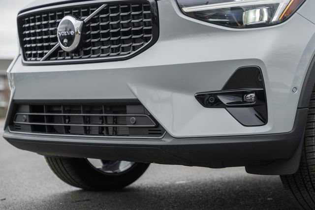 New 2026 Volvo XC40 B5 Ultra w/ Protection Package Premier image 15