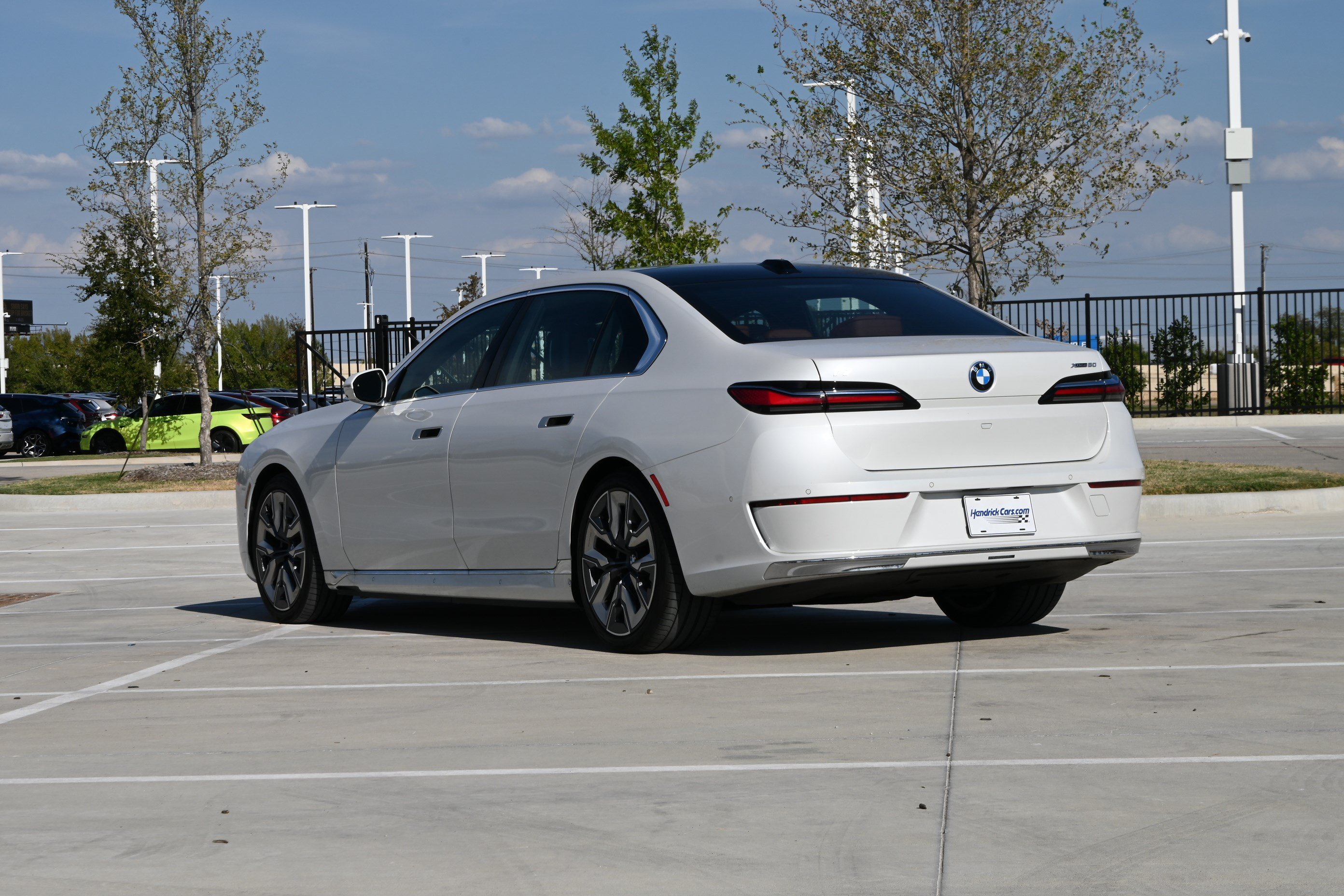 Certified 2023 BMW i7 xDrive60 w/ Executive Package 2 AWD/4WD image 7