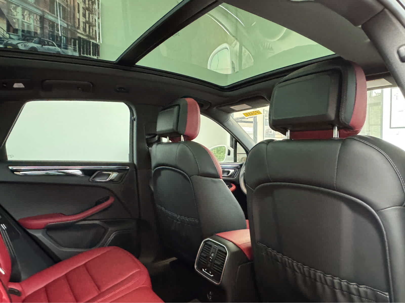 Used 2026 Porsche Macan S AWD/4WD image 19