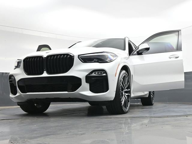 Used 2021 BMW X5 xDrive40i w/ M Sport Package AWD/4WD image 31