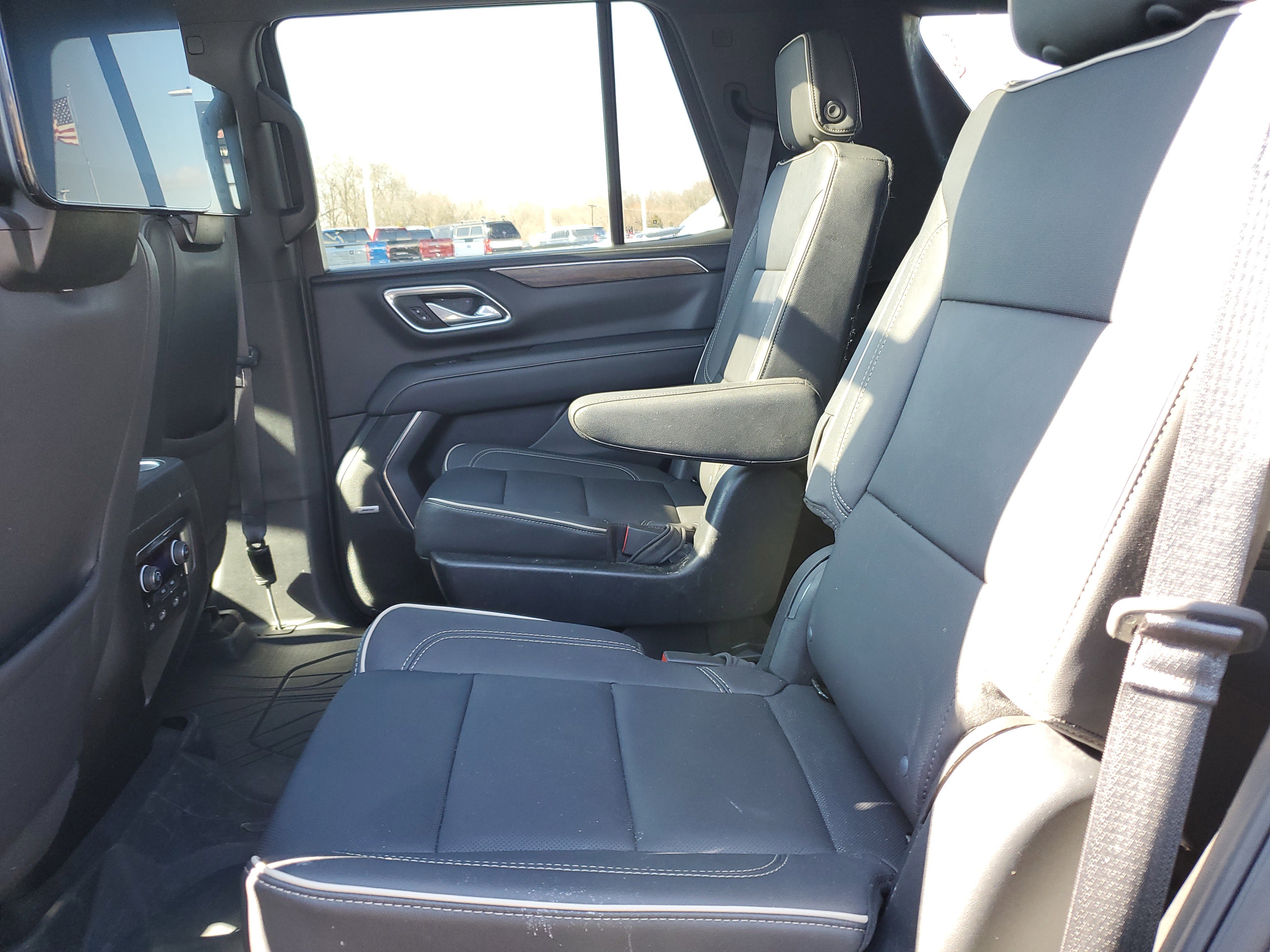 Used 2023 Chevrolet Tahoe Premier w/ Advanced Technology Package image 28