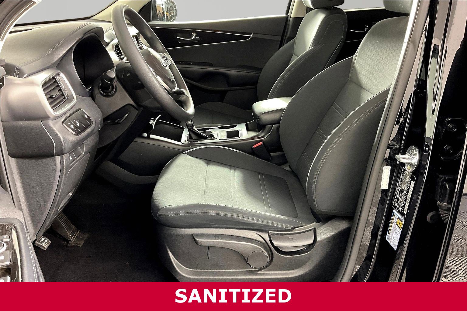 Used 2020 Kia Sorento LX AWD/4WD image 19