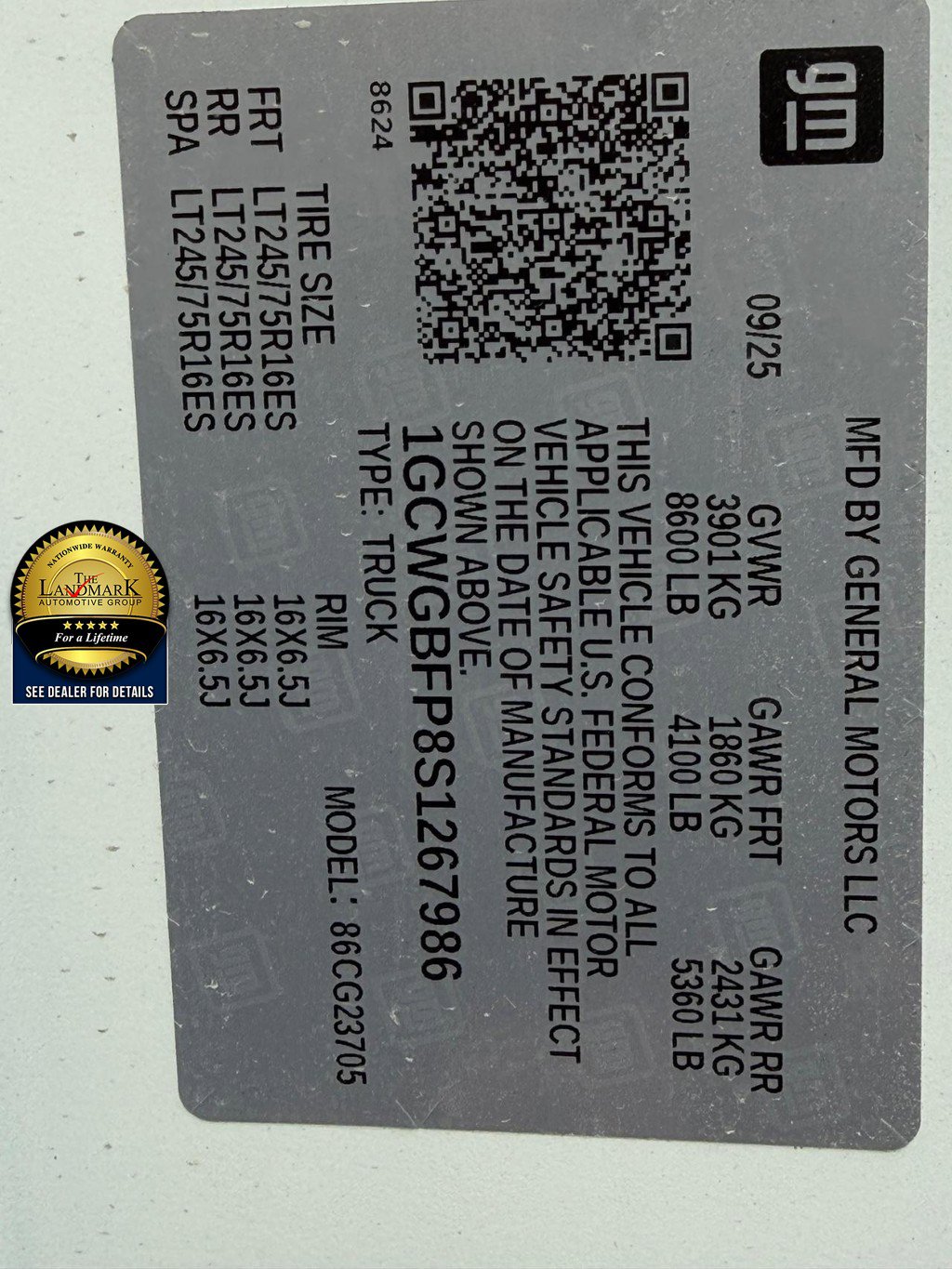 Used 2025 Chevrolet Express 2500 Extended w/ Communications Package image 20