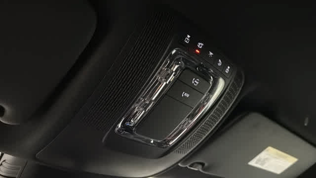 Used 2025 Mercedes-Benz GLA 250 4MATIC image 22