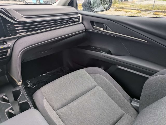Used 2025 Toyota Camry LE FWD image 16
