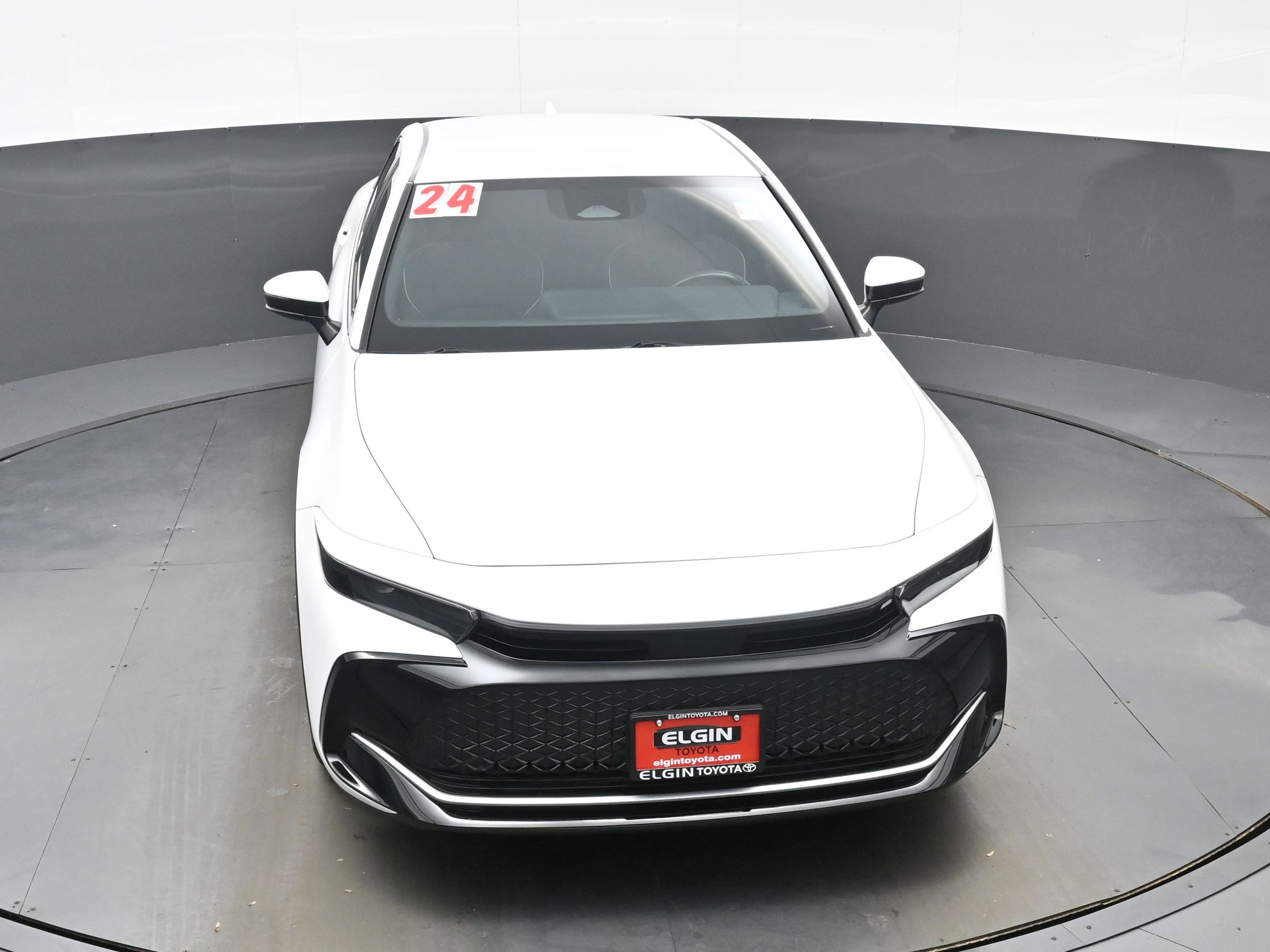 Used 2024 Toyota Crown XLE AWD/4WD image 35