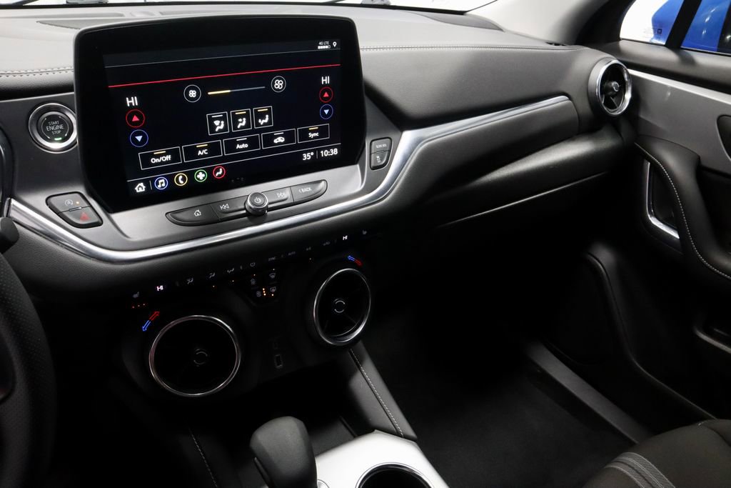 Used 2025 Chevrolet Blazer LT FWD image 32