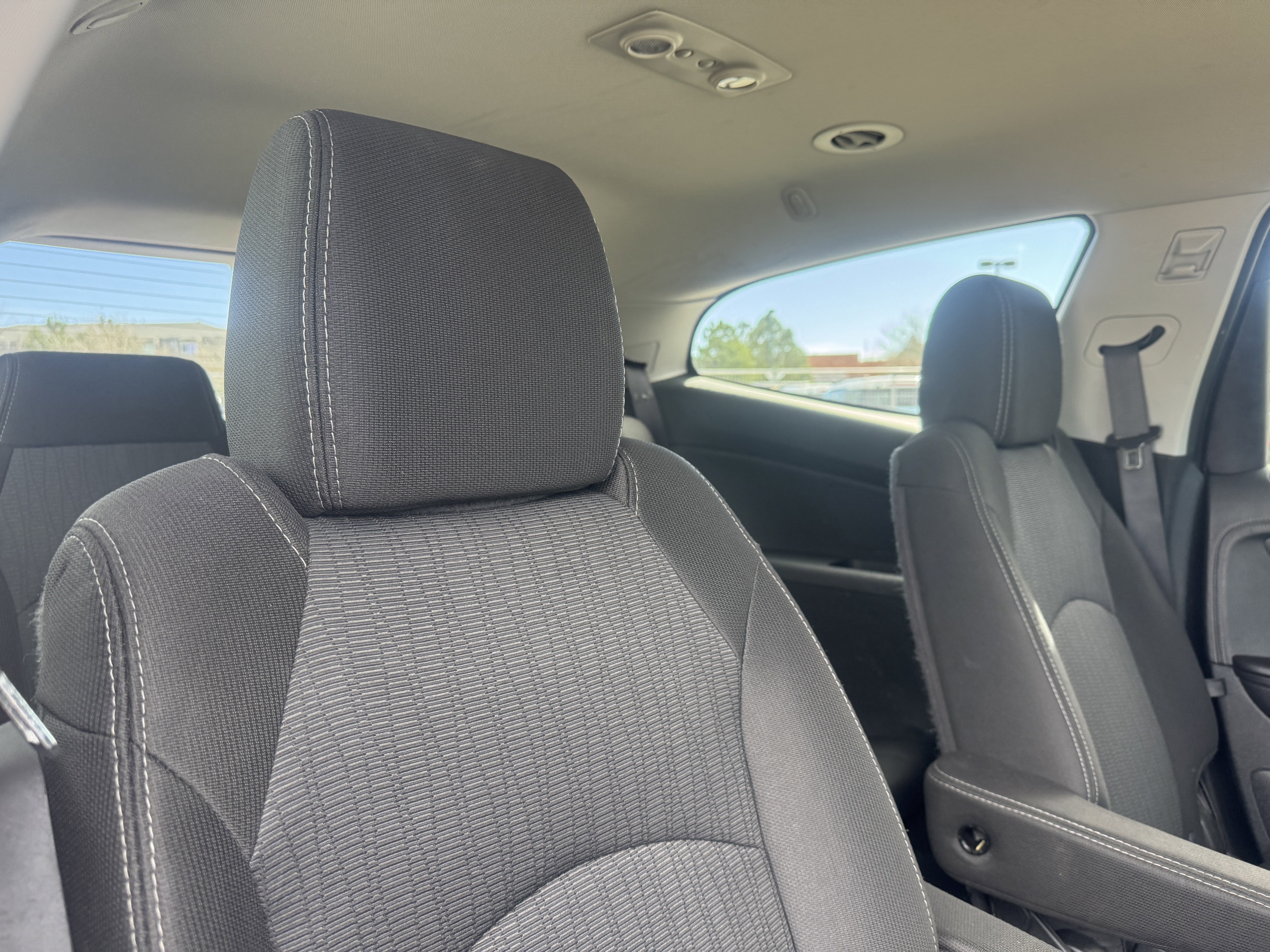 Used 2017 Chevrolet Traverse LT image 18