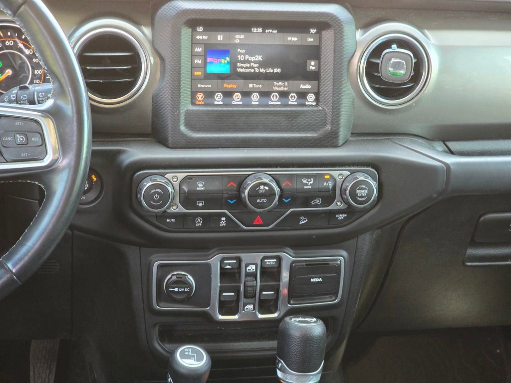 Used 2018 Jeep Wrangler Unlimited Sahara w/ LED Lighting Group AWD/4WD image 20