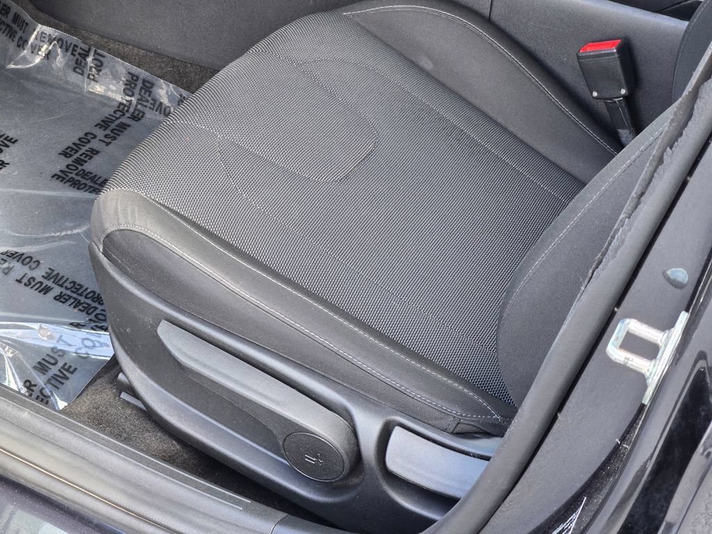 Used 2023 Hyundai Elantra SE w/ Cargo Package FWD image 28