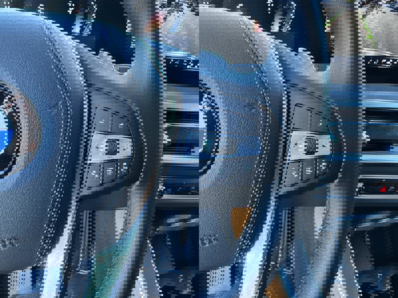 Certified 2025 BMW X5 sDrive40i w/ Parking Assistance Package image 30