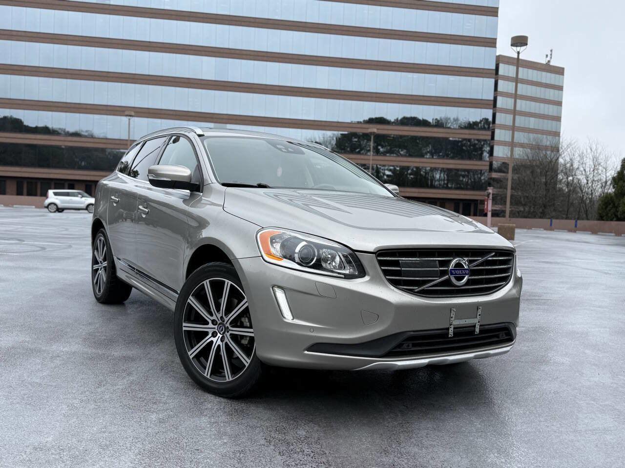 Used 2015 Volvo XC60 T5 Platinum FWD image 6