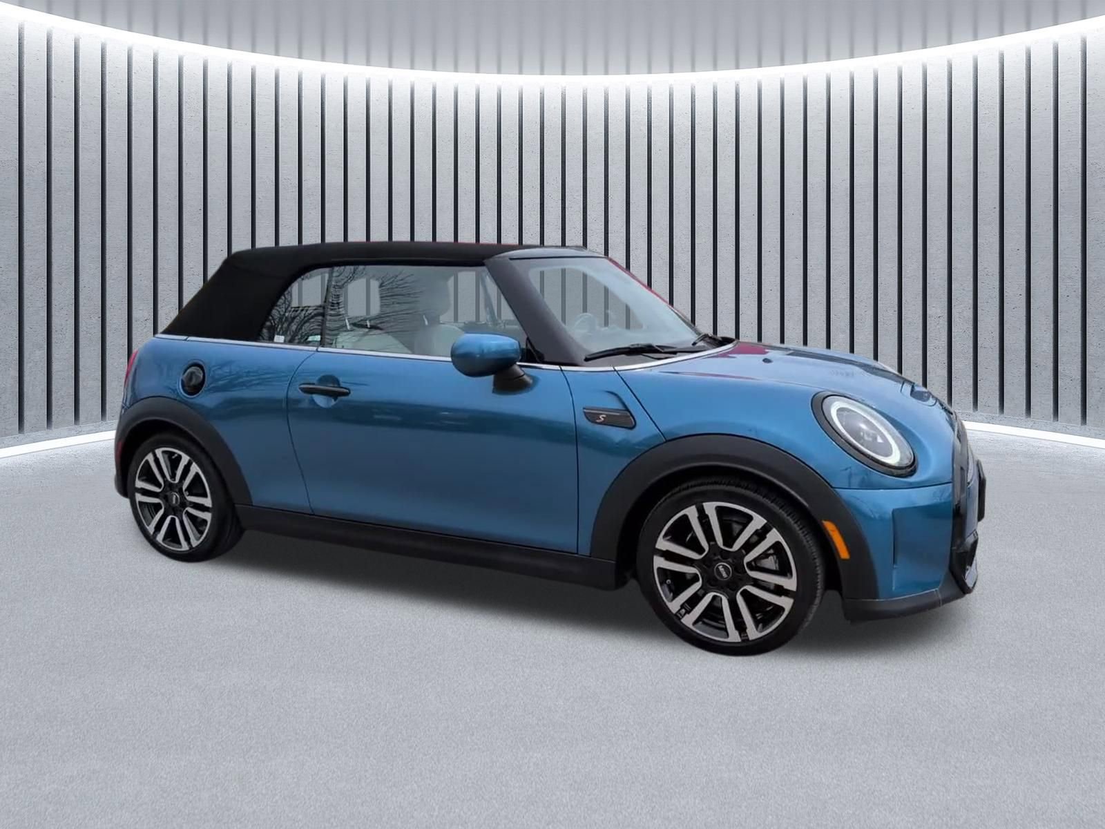 Used 2023 MINI Cooper S w/ Signature Upholstery Package image 3