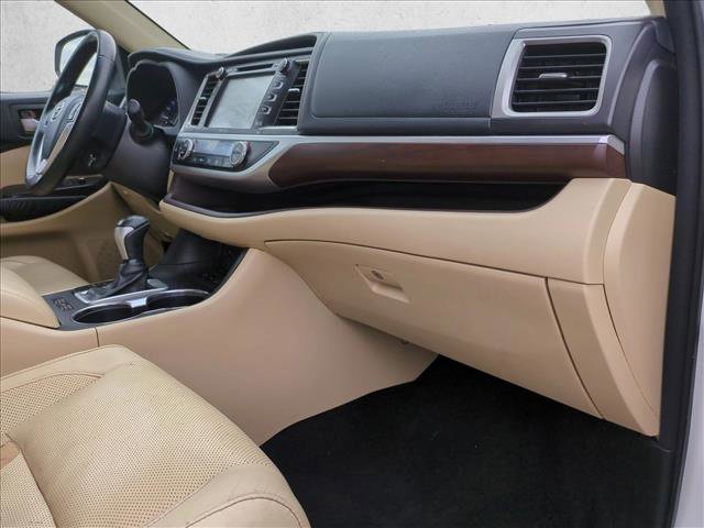 Used 2015 Toyota Highlander Limited image 20