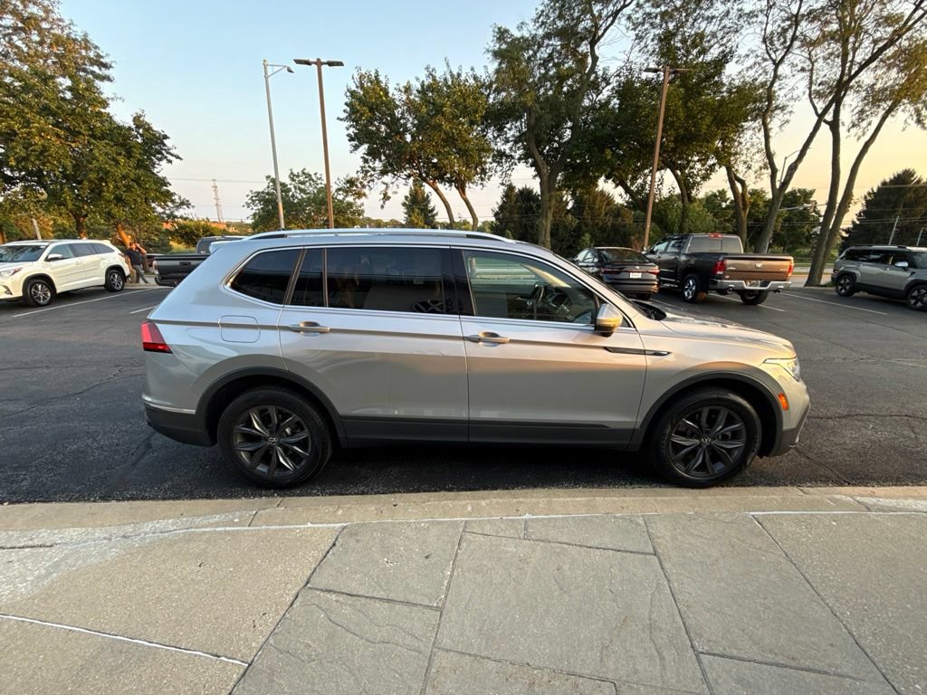 Used 2022 Volkswagen Tiguan SE AWD/4WD image 7