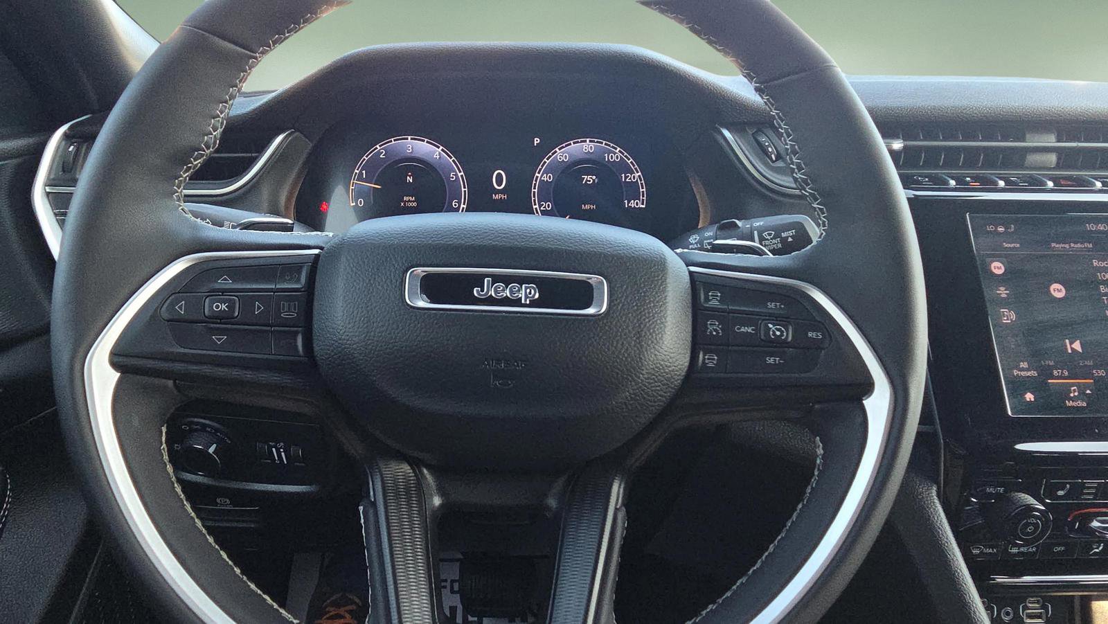 Used 2024 Jeep Grand Cherokee L Laredo w/ Luxury Tech Group I image 10