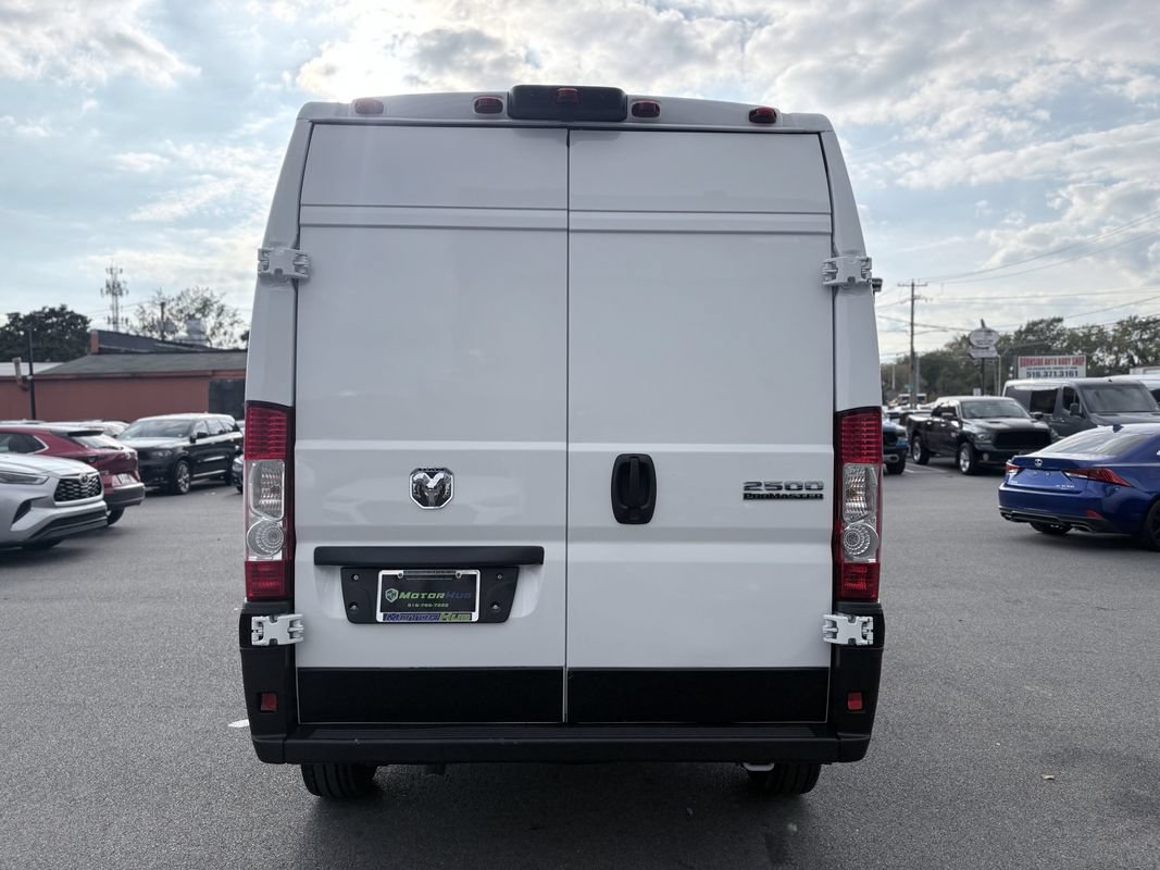 Used 2026 RAM ProMaster 2500 w/ Convenience Group FWD image 11