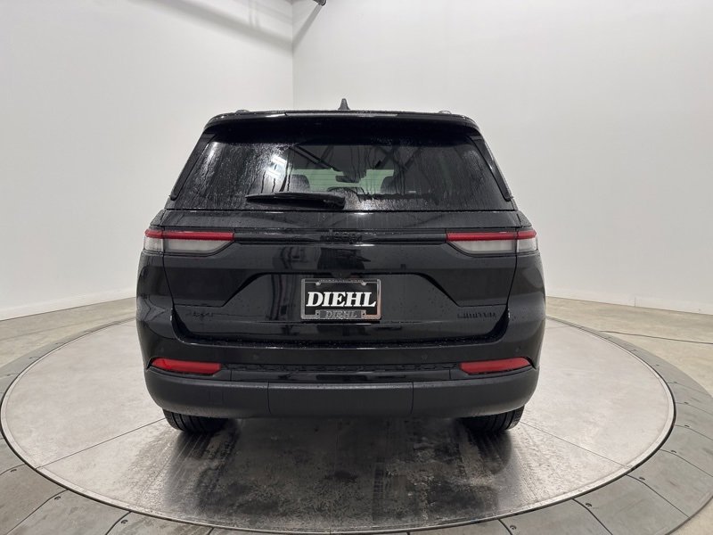 New 2025 Jeep Grand Cherokee Limited w/ Black Appearance Package image 6