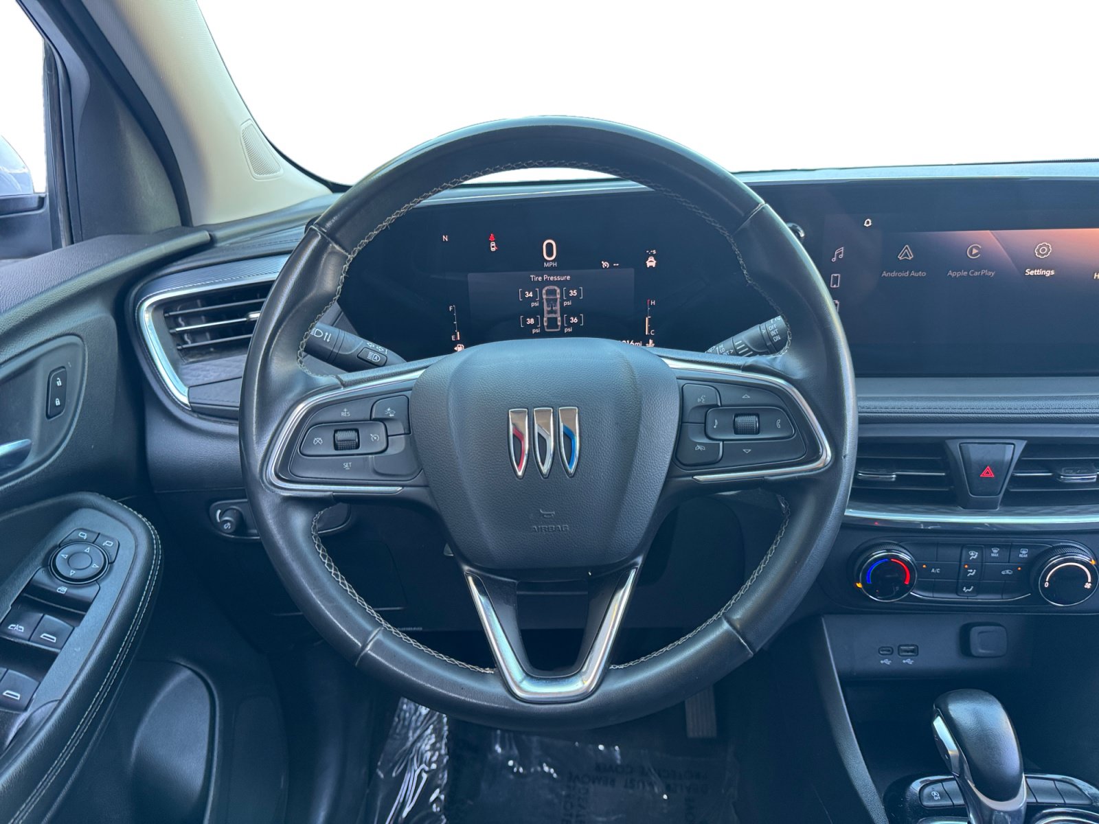 Used 2024 Buick Encore GX Preferred FWD image 12