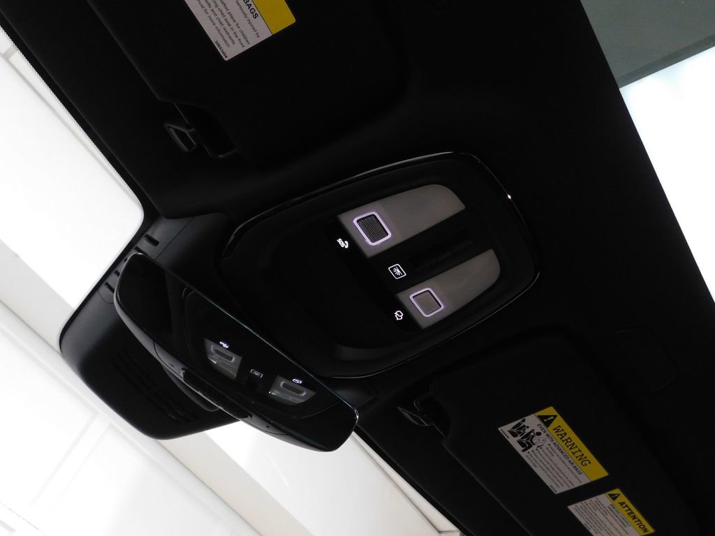 Used 2026 Volvo V90 B6 Cross Country Ultra image 74