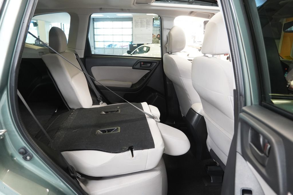 Used 2016 Subaru Forester 2.5i Premium image 29