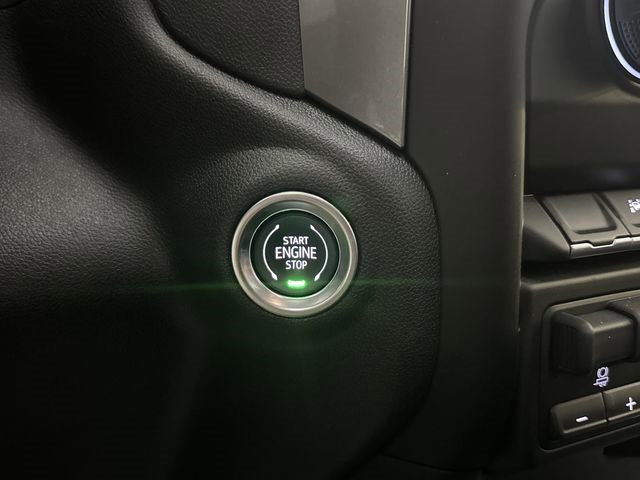 Certified 2025 Chevrolet Silverado 1500 W/T w/ WT Value Package image 17