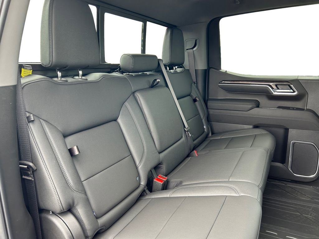 New 2026 Chevrolet Silverado 1500 LTZ w/ Technology Package RWD image 18