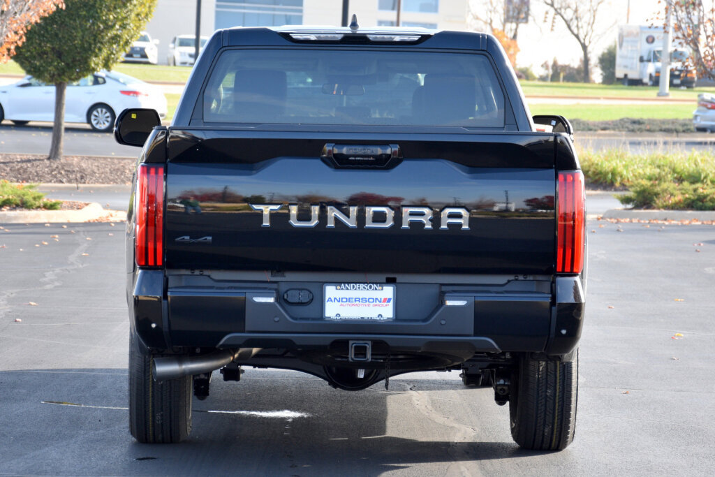 New 2023 Toyota Tundra SR5 w/ SR5 Convenience Package AWD/4WD image 6