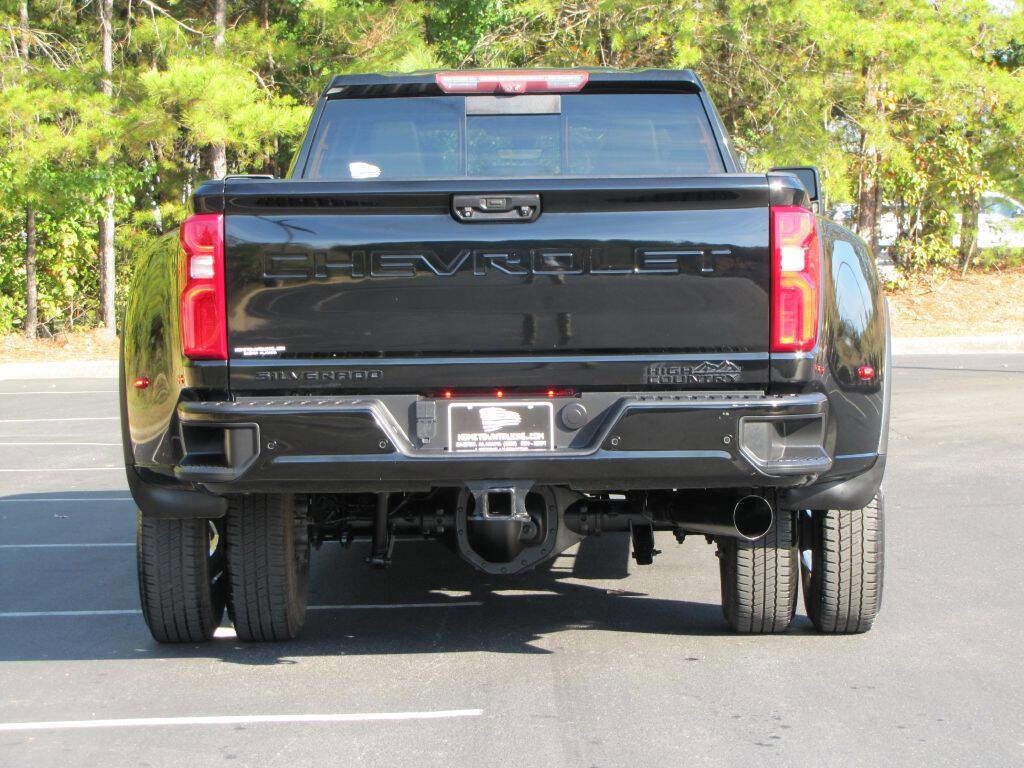 Used 2020 Chevrolet Silverado 3500 High Country AWD/4WD image 11