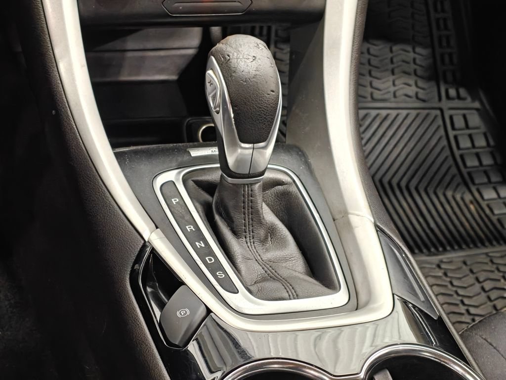 Used 2014 Ford Fusion SE FWD image 7
