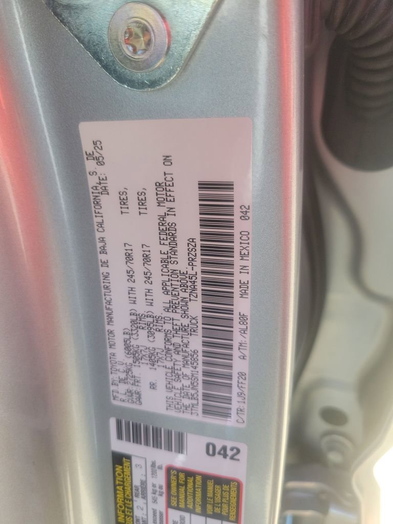 Certified 2025 Toyota Tacoma SR5 image 38