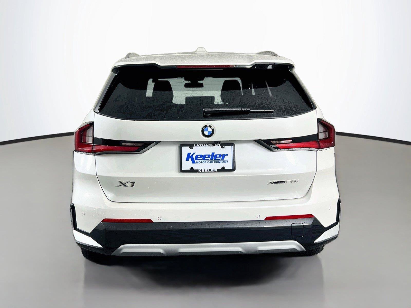 Used 2026 BMW X1 xDrive28i w/ Convenience Package AWD/4WD image 5